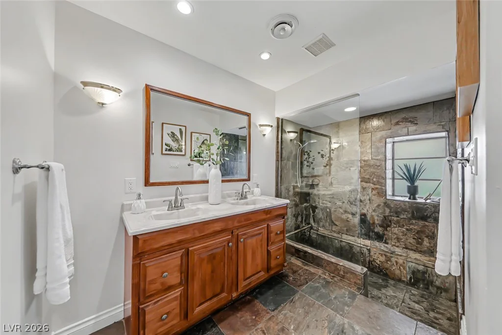 2801 Colanthe, Las Vegas, NV 89102