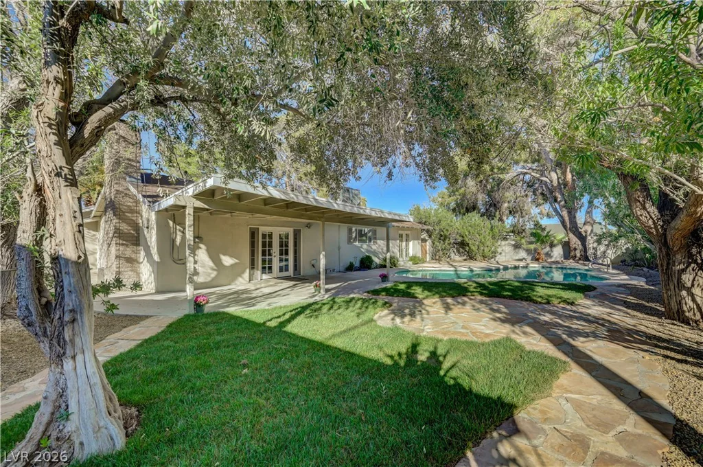 2801 Colanthe, Las Vegas, NV 89102