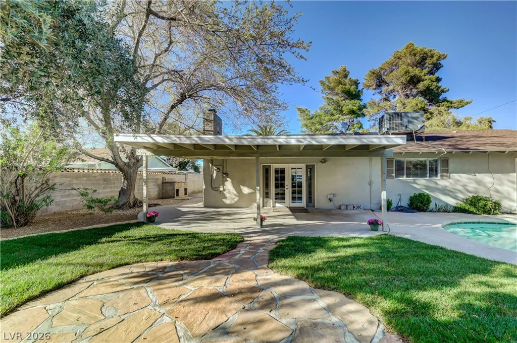 2801 Colanthe, Las Vegas, NV 89102