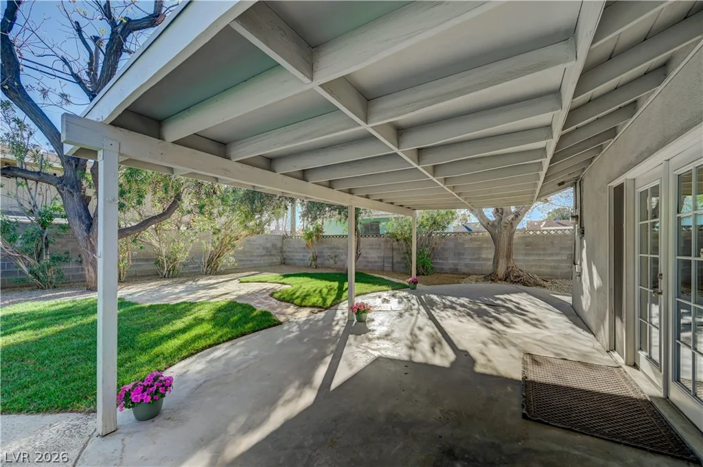 2801 Colanthe, Las Vegas, NV 89102