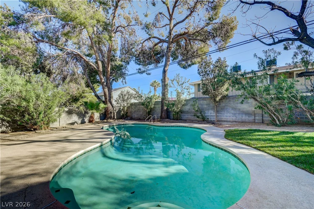 2801 Colanthe, Las Vegas, NV 89102
