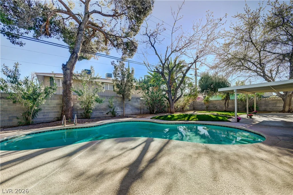 2801 Colanthe, Las Vegas, NV 89102