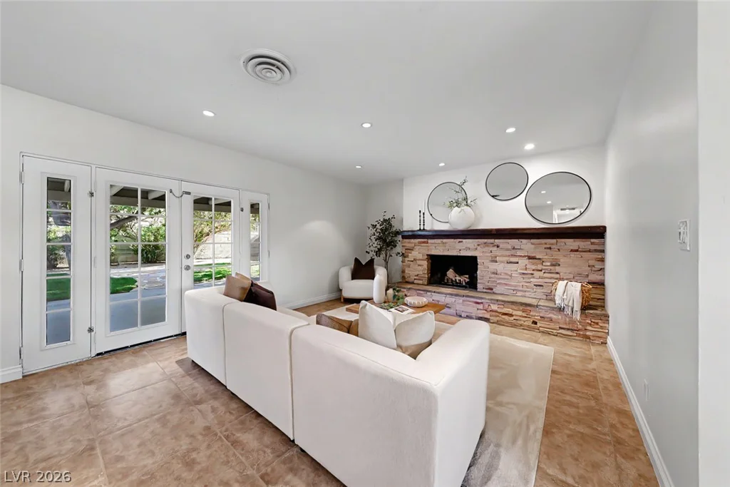 2801 Colanthe, Las Vegas, NV 89102