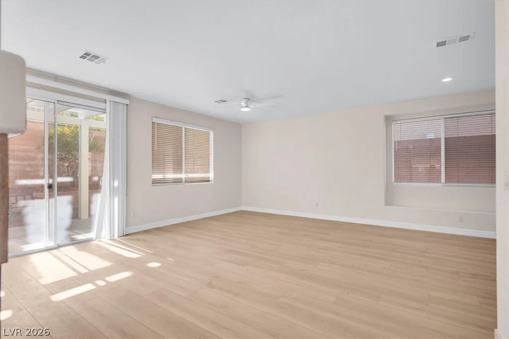 325 Autumn Palace, Las Vegas, NV 89144