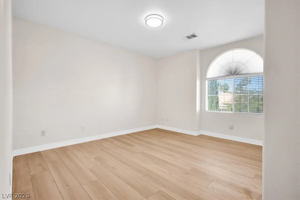 325 Autumn Palace, Las Vegas, NV 89144