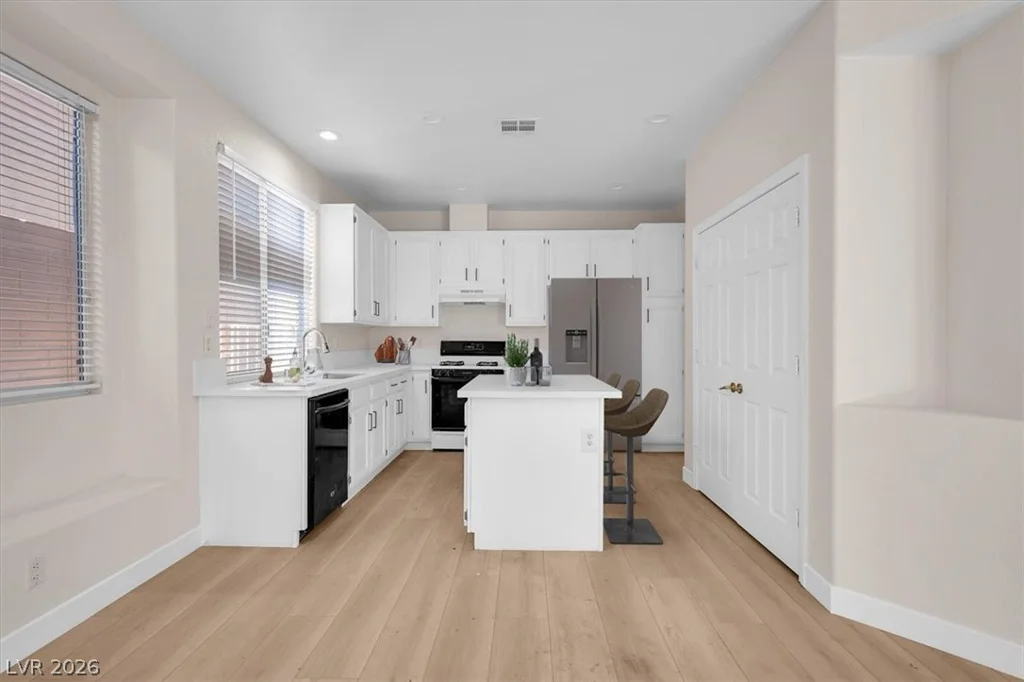 325 Autumn Palace, Las Vegas, NV 89144