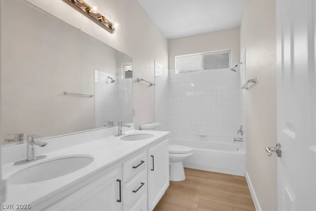 325 Autumn Palace, Las Vegas, NV 89144