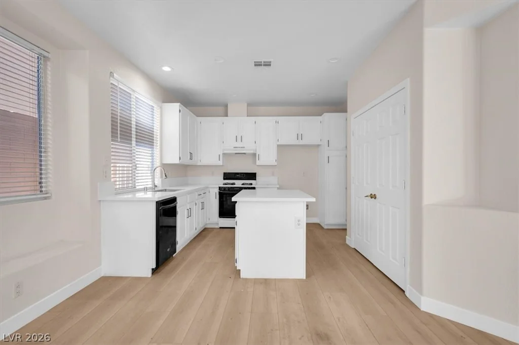 325 Autumn Palace, Las Vegas, NV 89144