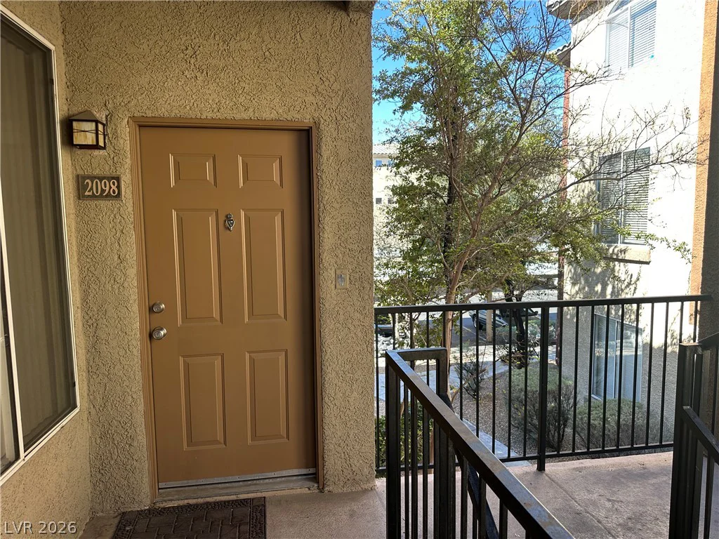 4400 Jones, Las Vegas, NV 89103