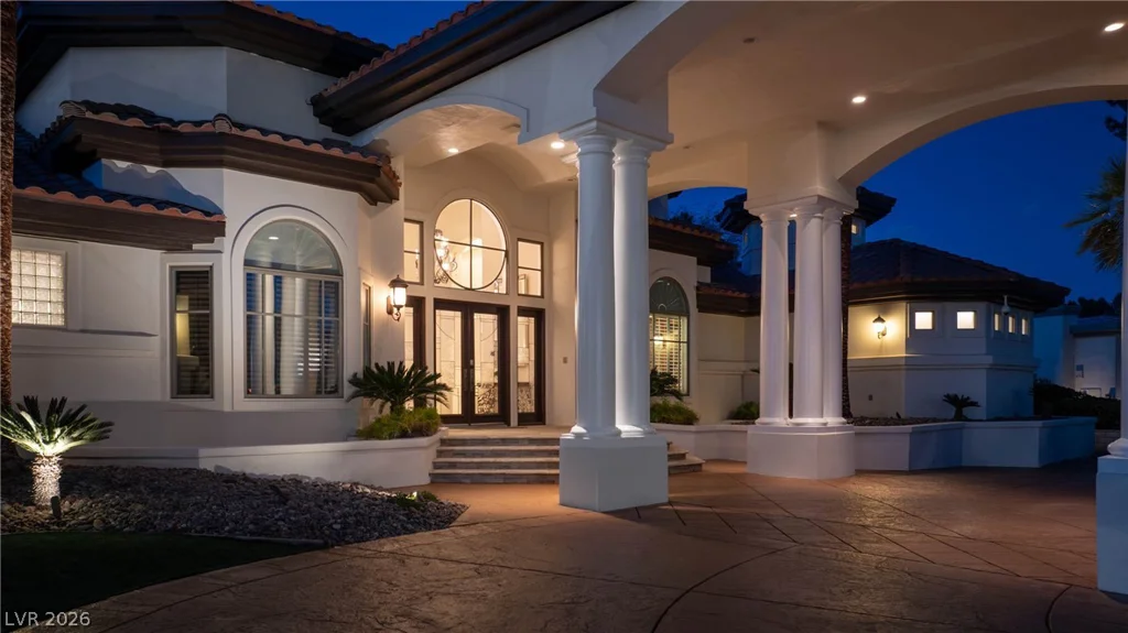 7440 Oak Grove, Las Vegas, NV 89117
