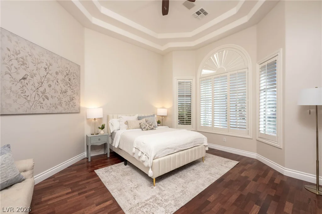7440 Oak Grove, Las Vegas, NV 89117
