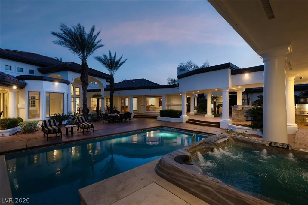 7440 Oak Grove, Las Vegas, NV 89117