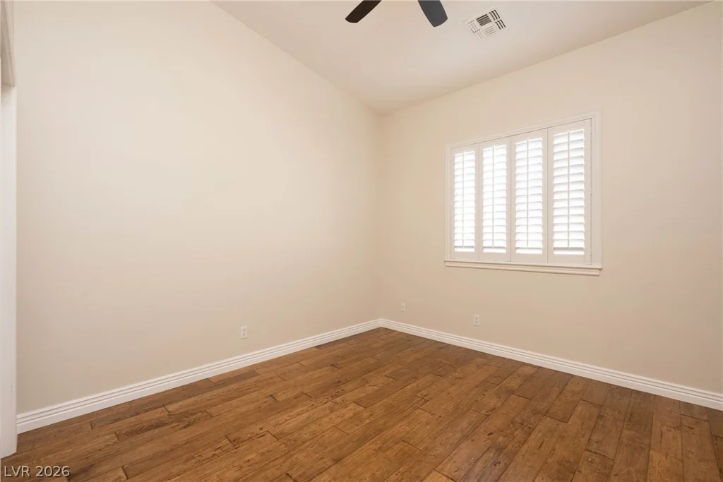 7440 Oak Grove, Las Vegas, NV 89117