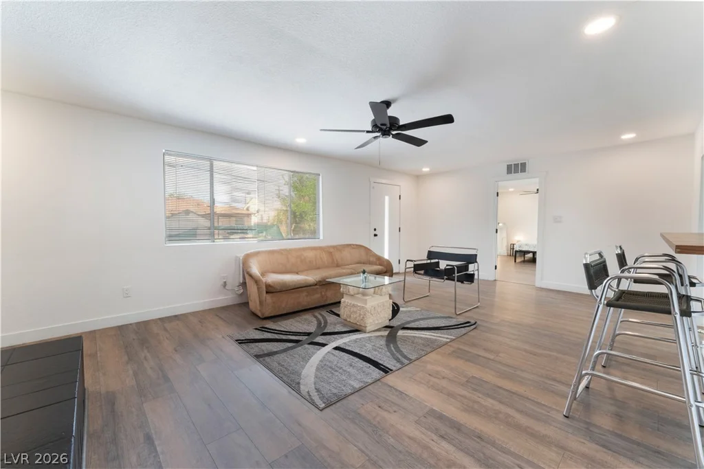 1408 Carson, Las Vegas, NV 89101
