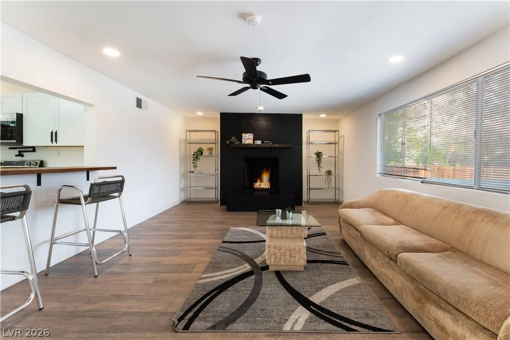 1408 Carson, Las Vegas, NV 89101