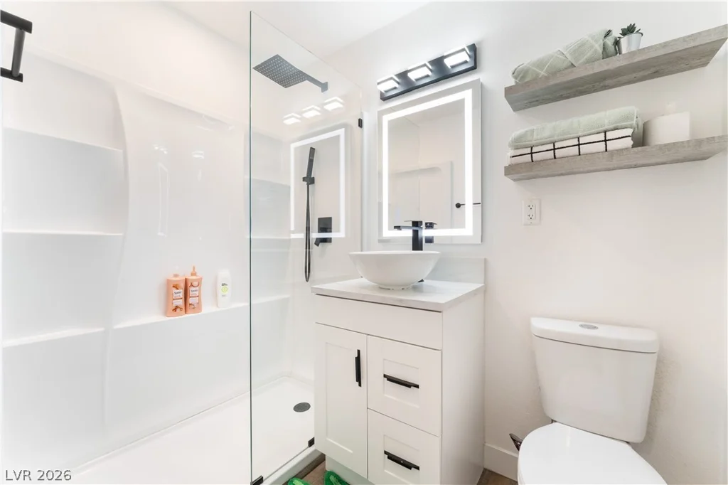 1408 Carson, Las Vegas, NV 89101