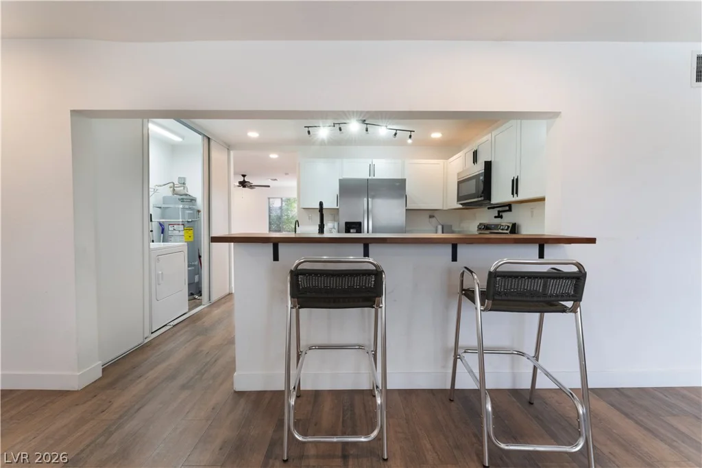 1408 Carson, Las Vegas, NV 89101