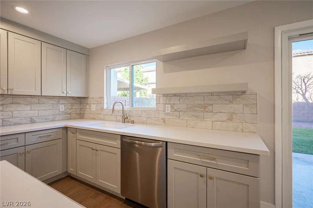 10642 Ostend, Las Vegas, NV 89166