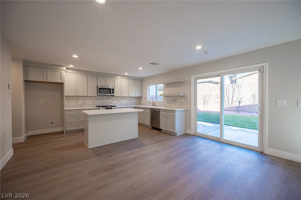 10642 Ostend, Las Vegas, NV 89166