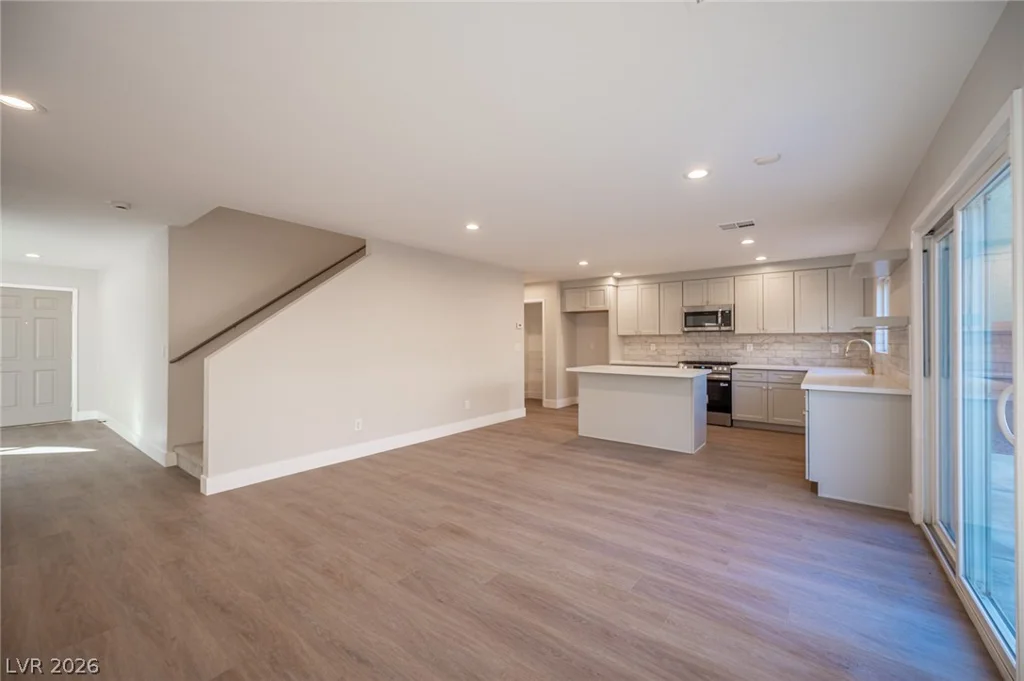 10642 Ostend, Las Vegas, NV 89166
