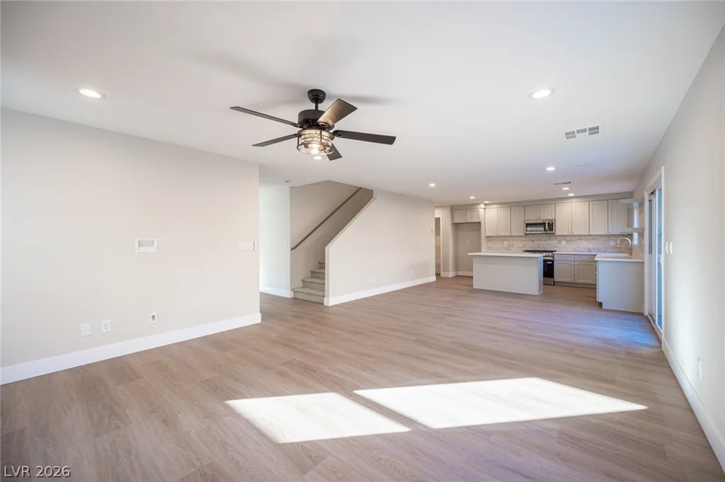 10642 Ostend, Las Vegas, NV 89166