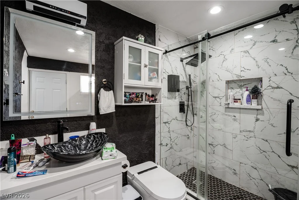 1624 L, Las Vegas, NV 89106