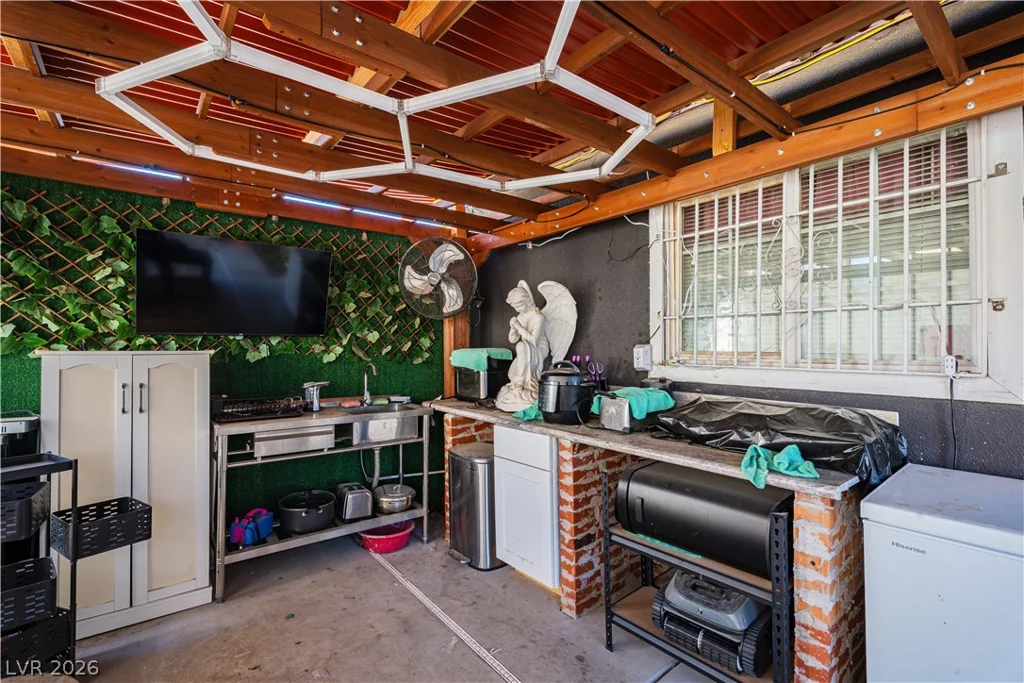 1624 L, Las Vegas, NV 89106