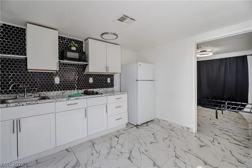 1624 L, Las Vegas, NV 89106