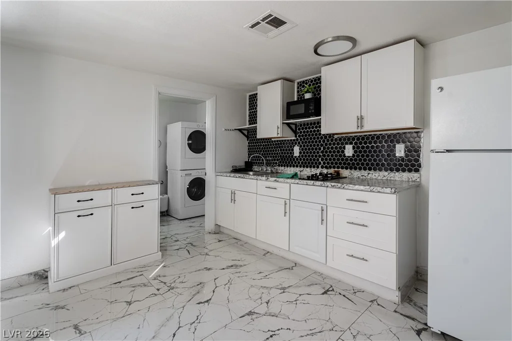 1624 L, Las Vegas, NV 89106