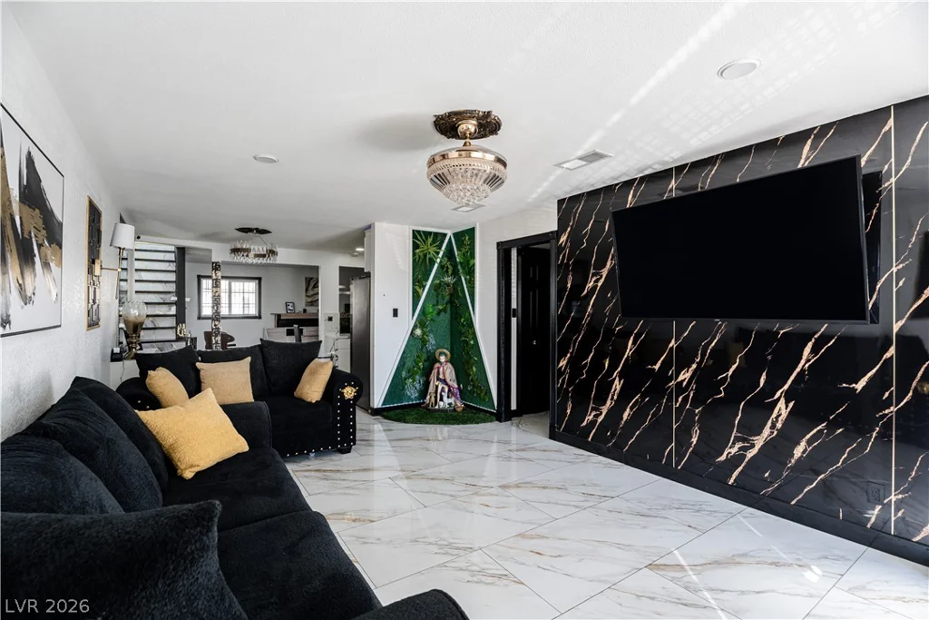 1624 L, Las Vegas, NV 89106