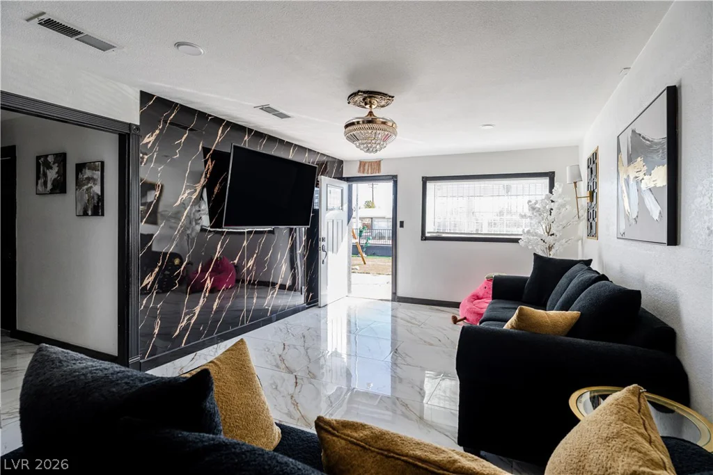 1624 L, Las Vegas, NV 89106