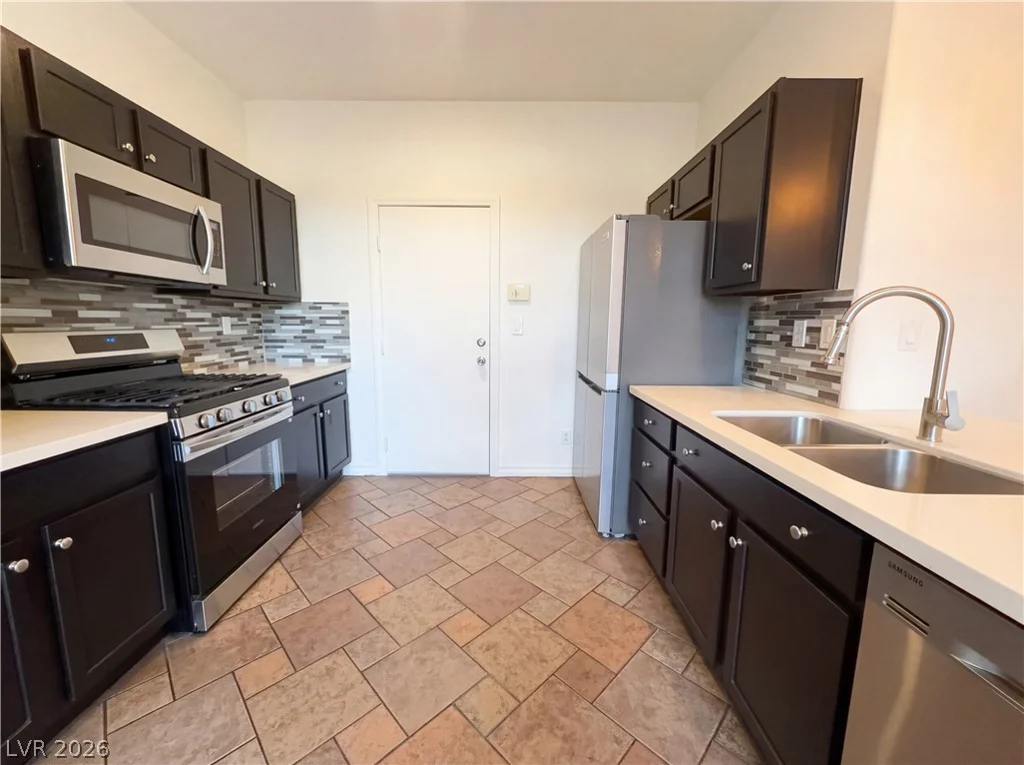 7460 Speedwell Cavern, Las Vegas, NV 89139