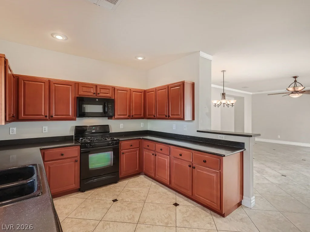 1115 Aldenwood, Las Vegas, NV 89123