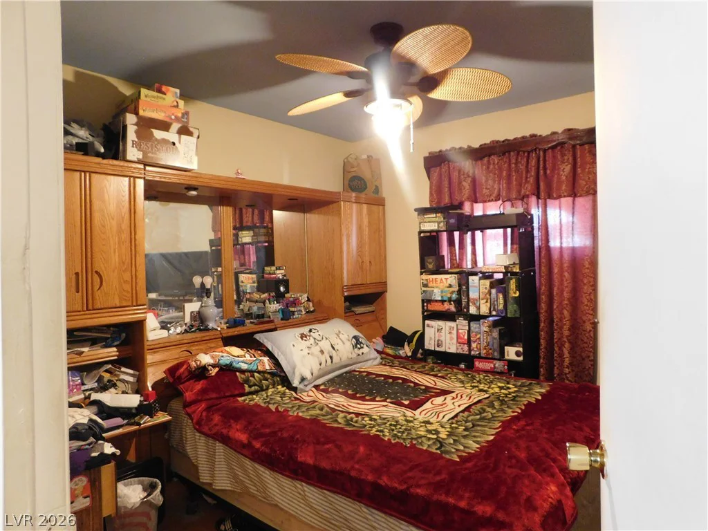 5294 Walnut, Las Vegas, NV 89110