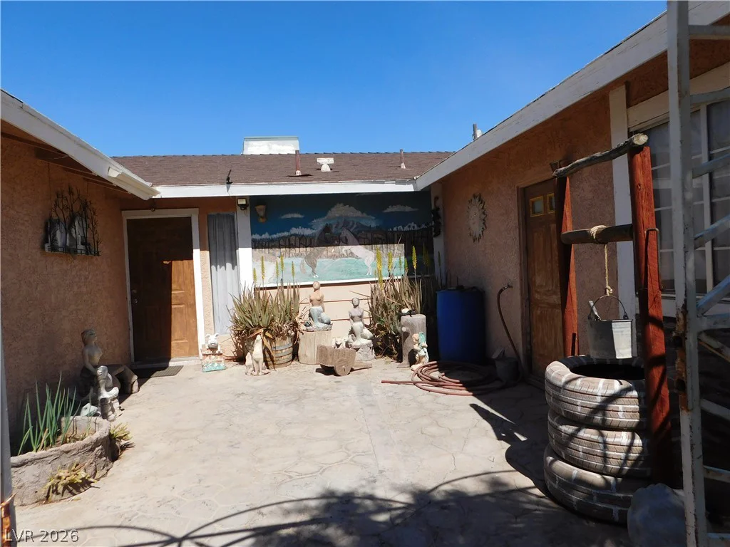 5294 Walnut, Las Vegas, NV 89110