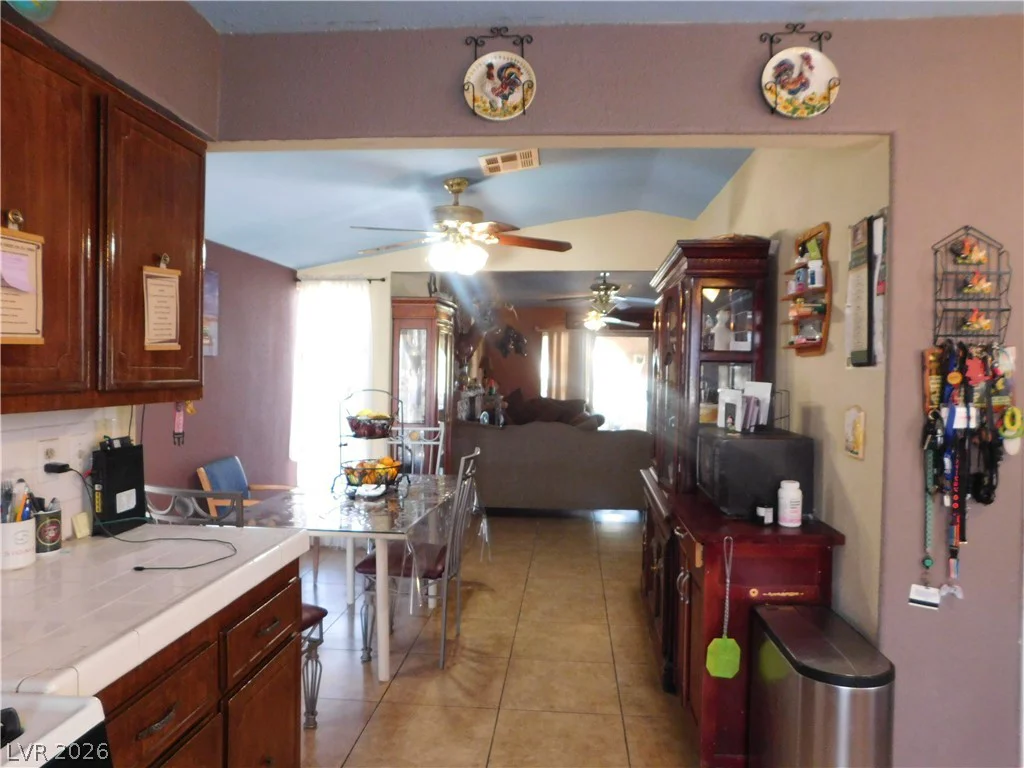 5294 Walnut, Las Vegas, NV 89110