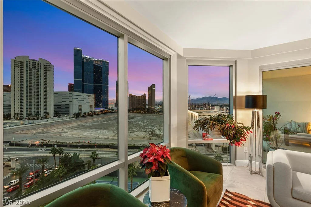 222 Karen, Las Vegas, NV 89109