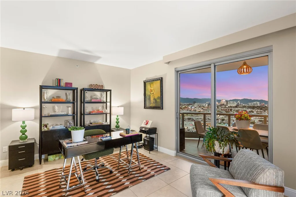222 Karen, Las Vegas, NV 89109