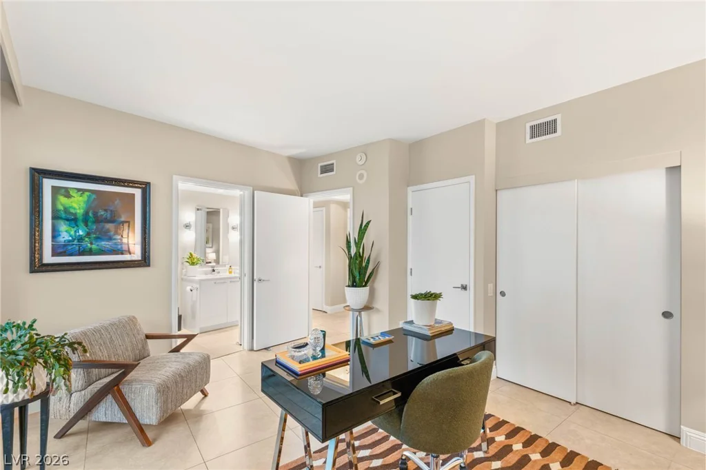 222 Karen, Las Vegas, NV 89109