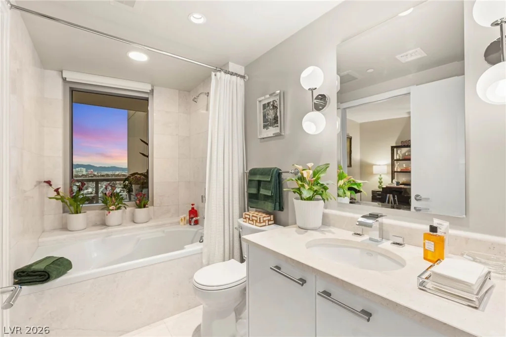 222 Karen, Las Vegas, NV 89109