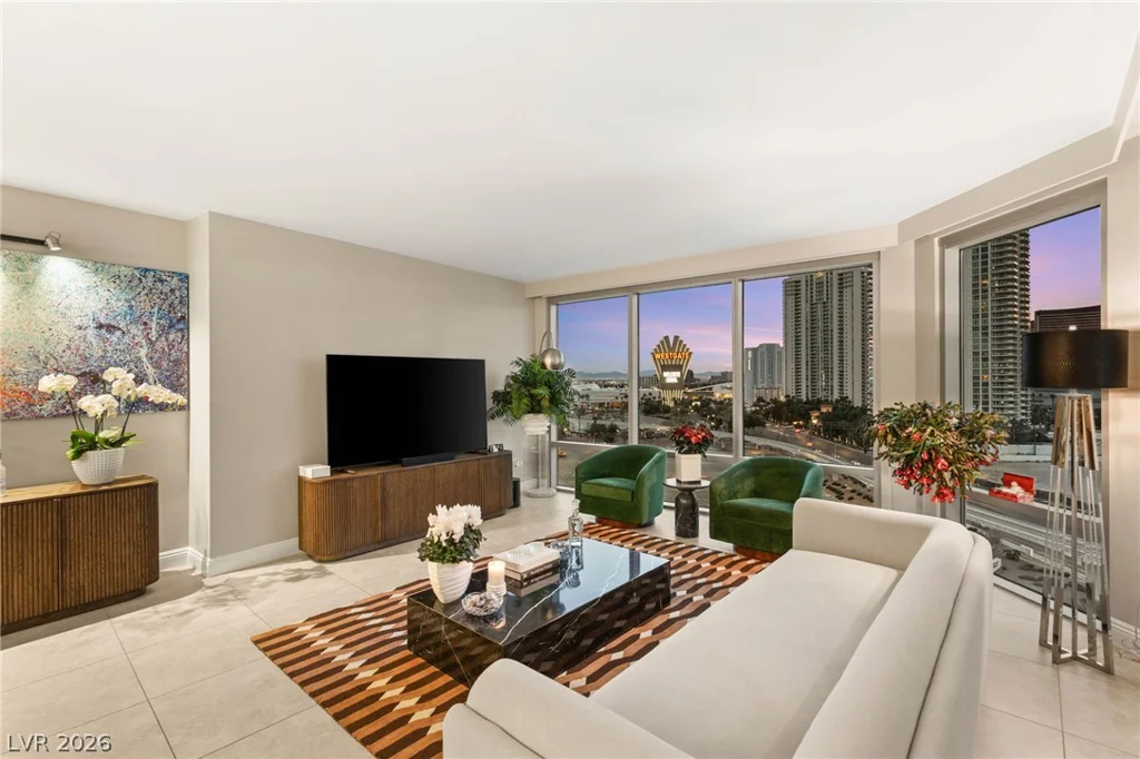 222 Karen, Las Vegas, NV 89109