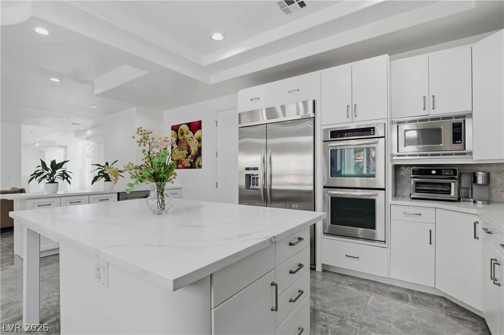 8632 Canyon View, Las Vegas, NV 89117