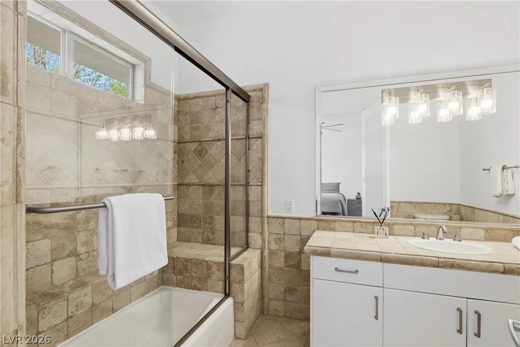 8632 Canyon View, Las Vegas, NV 89117