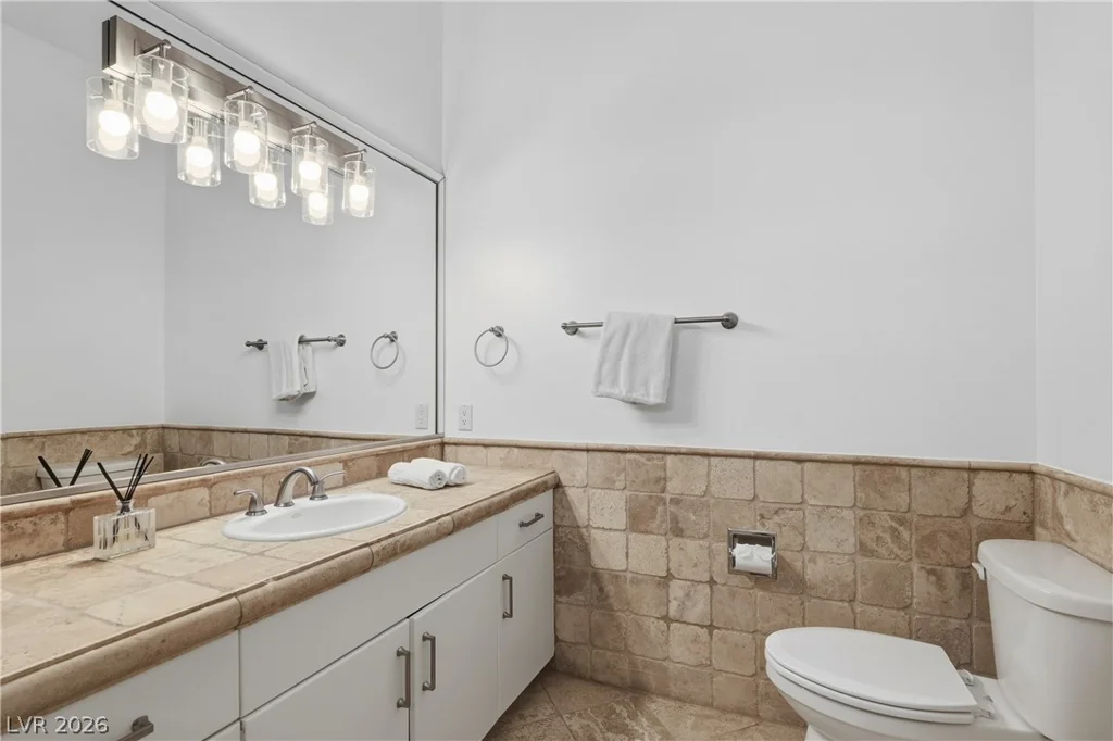 8632 Canyon View, Las Vegas, NV 89117