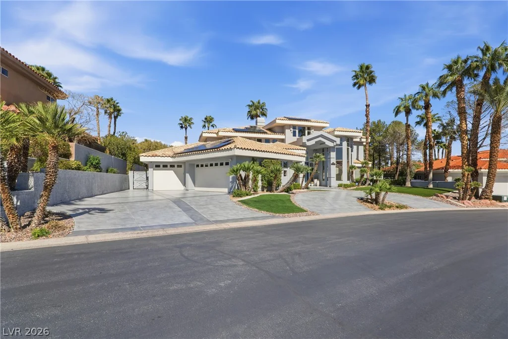 8632 Canyon View, Las Vegas, NV 89117
