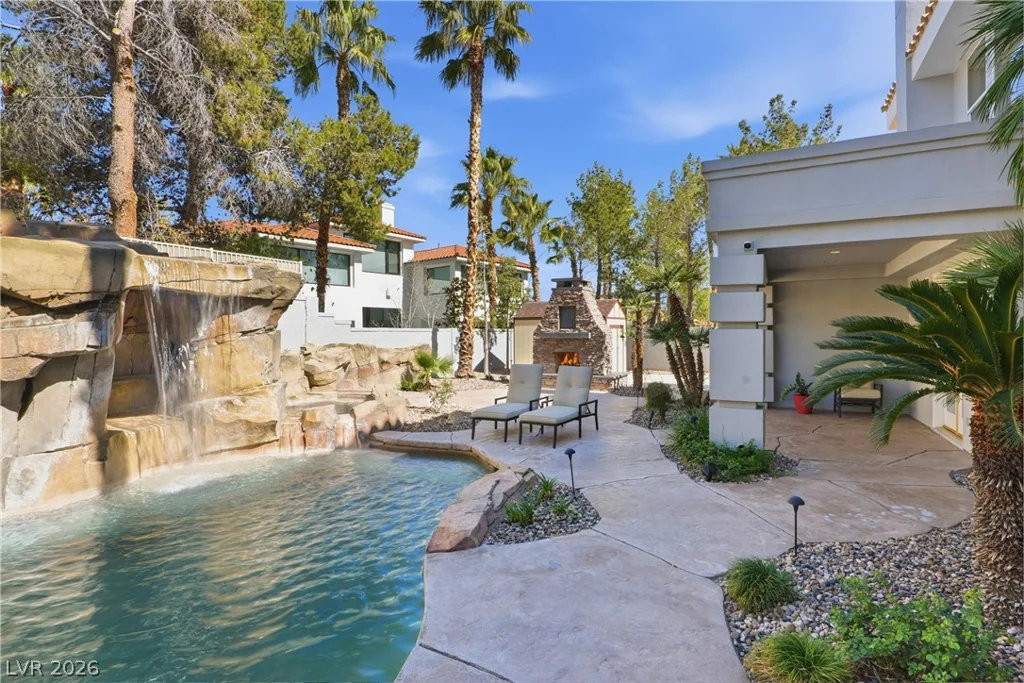 8632 Canyon View, Las Vegas, NV 89117