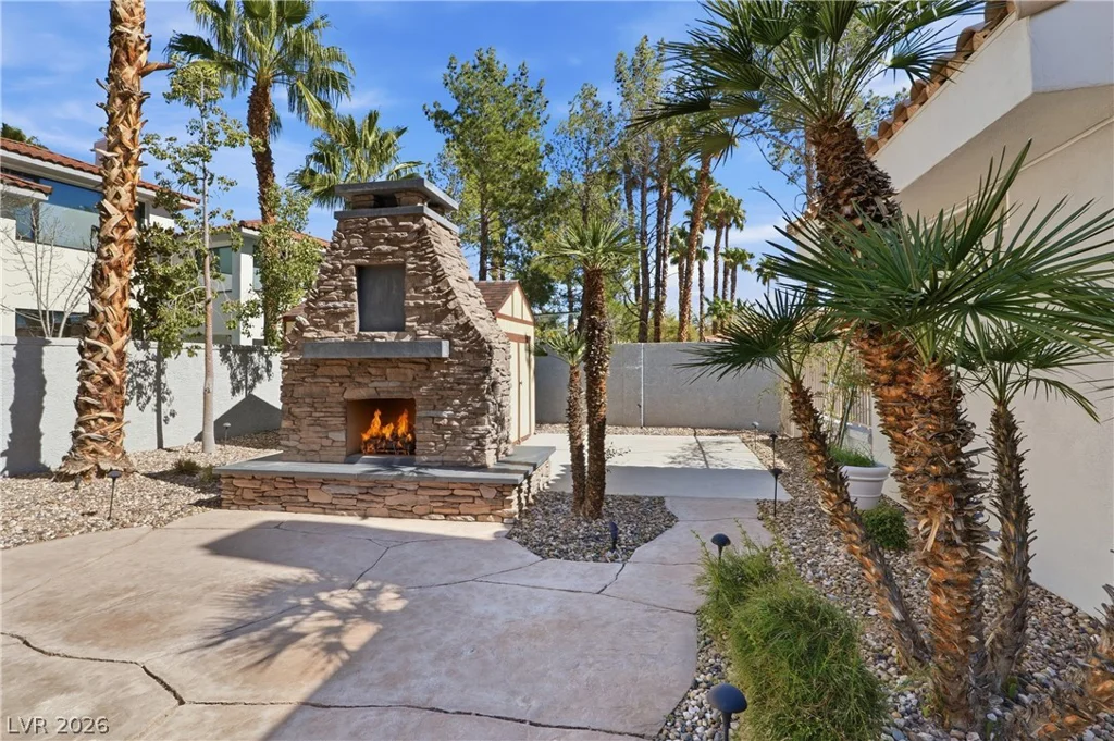 8632 Canyon View, Las Vegas, NV 89117