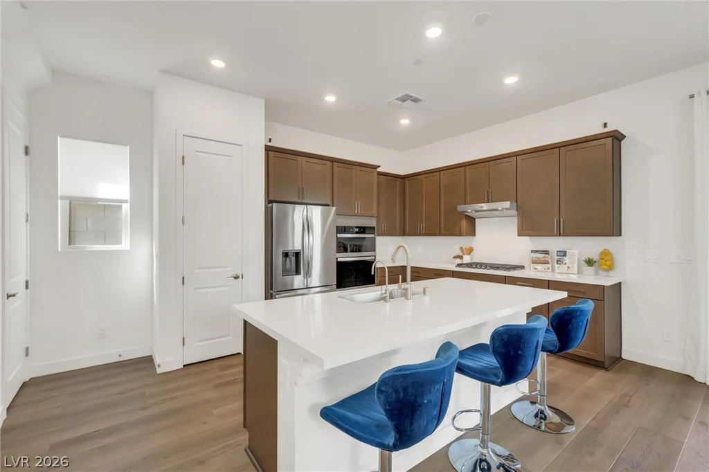 1563 Crested Eagle, Las Vegas, NV 89138