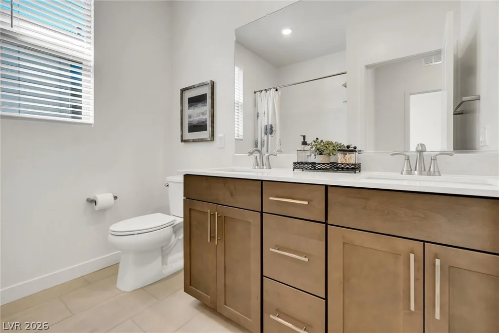1563 Crested Eagle, Las Vegas, NV 89138