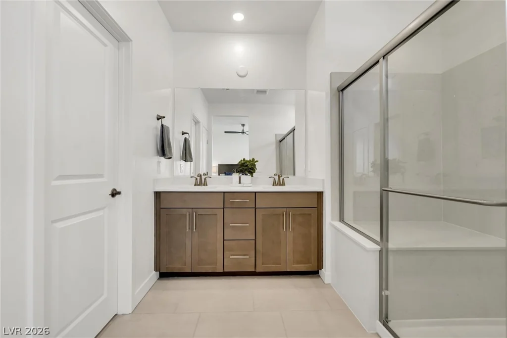 1563 Crested Eagle, Las Vegas, NV 89138